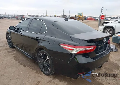 2018 Toyota Camry Xse V6 z USA, uszkodzony, nr VIN 4T1BZ1HK6JU013075